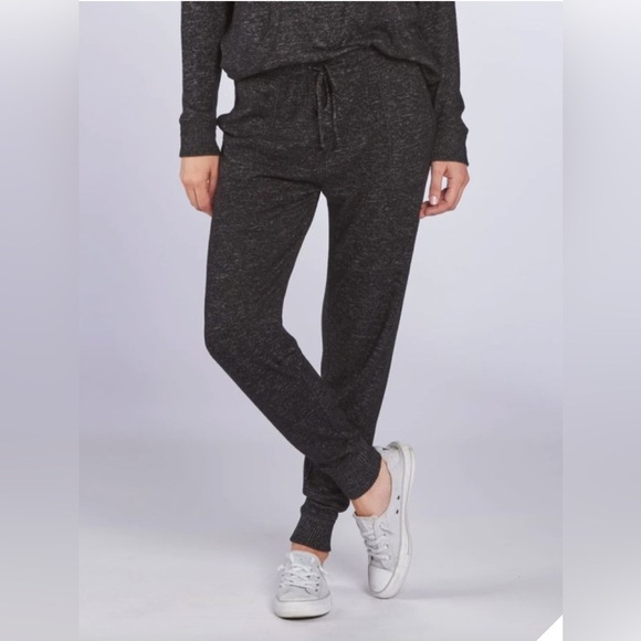 β€οΈβπ₯π½ππππ πΎππΌππ πΎππΏπΏππ π½ππΌπΎπ πππΌππππ π
ππππππ - Picture 1 of 8